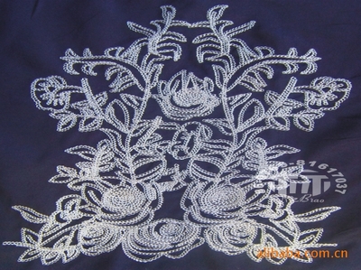 電腦刺繡商標與織帶繡花 現(xiàn)代工業(yè)的精細藝術(shù)